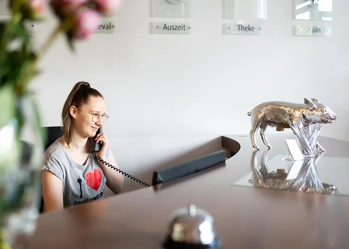 מלון Auszeit - Fruehstueckshotel 3*